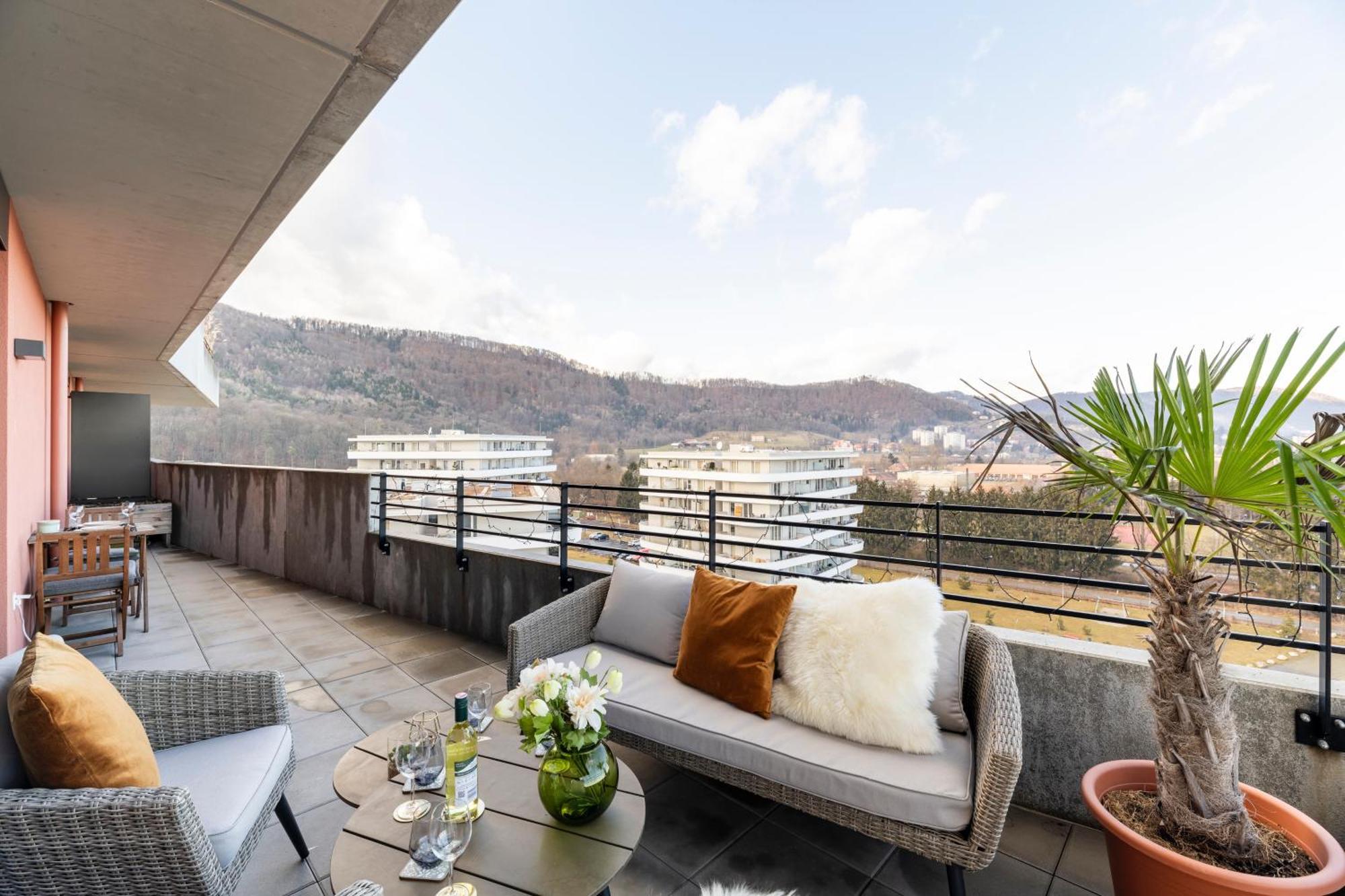 Edler Wohnraum Panoramablick 3 Sz Boxspringbetten, E-Ladestation, Kaffeevollautomat, Klima, Lift, Terrasse & 2Xtg グラーツ エクステリア 写真